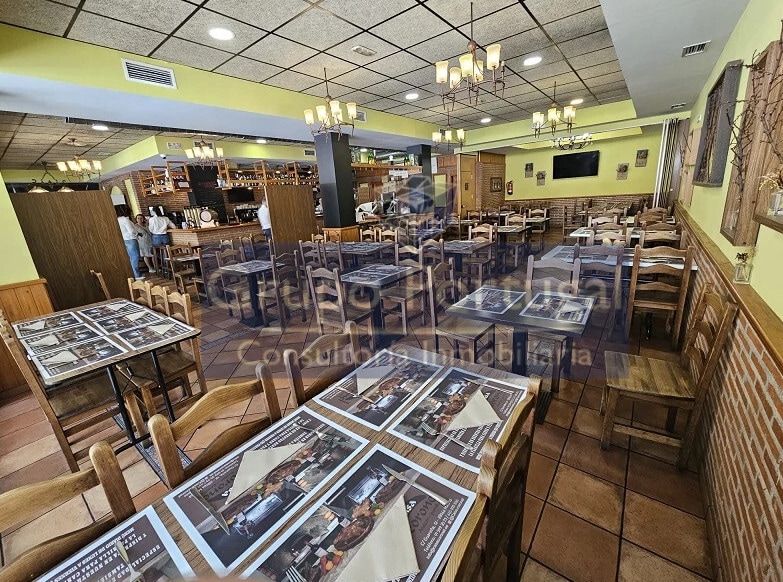 Retail in Madrid, Madrid to rent Interior Photo- Image 1 of 11