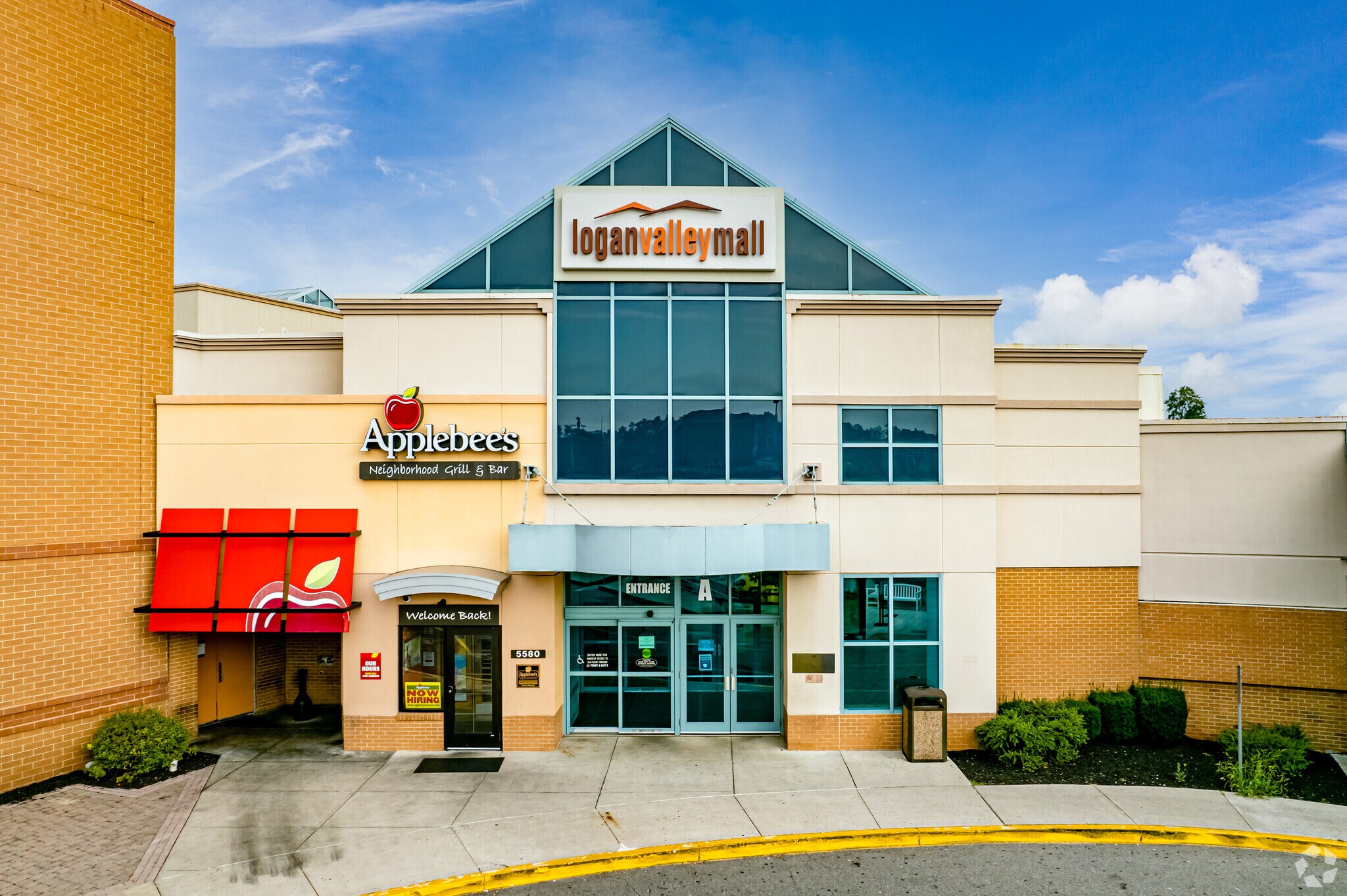 101 Logan Valley Mall, Altoona, PA to rent Building Photo- Image 1 of 13