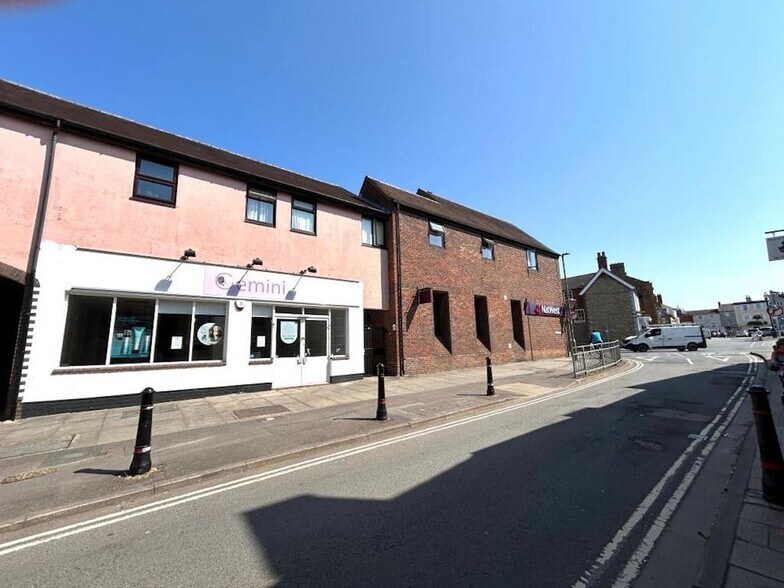 6-6A The Causeway, Bicester to rent - Building Photo - Image 1 of 15