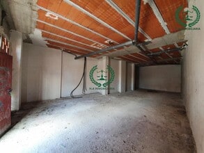 Retail in Pedrezuela, Madrid to rent Interior Photo- Image 2 of 9