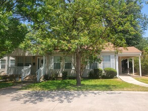 1313 W Abram St, Arlington, TX for rent Building Photo- Image 1 of 24