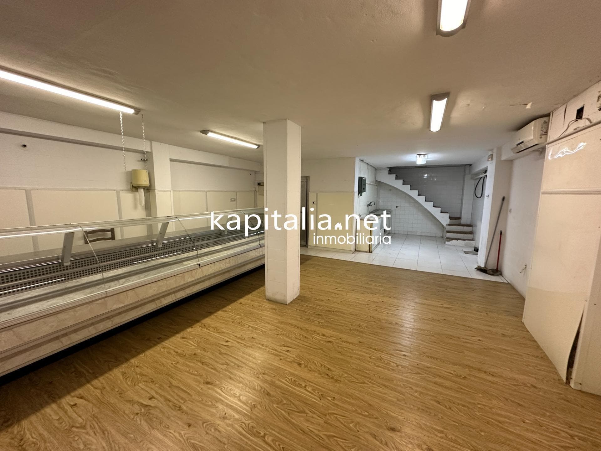 Retail in Ontinyent, Valencia to rent Primary Photo- Image 1 of 9