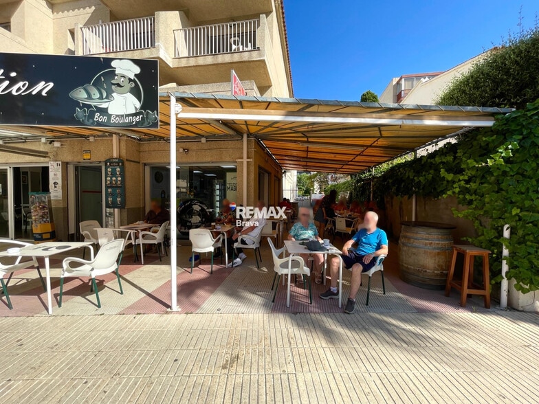 Retail in Roses, Gerona to rent - Building Photo - Image 2 of 4