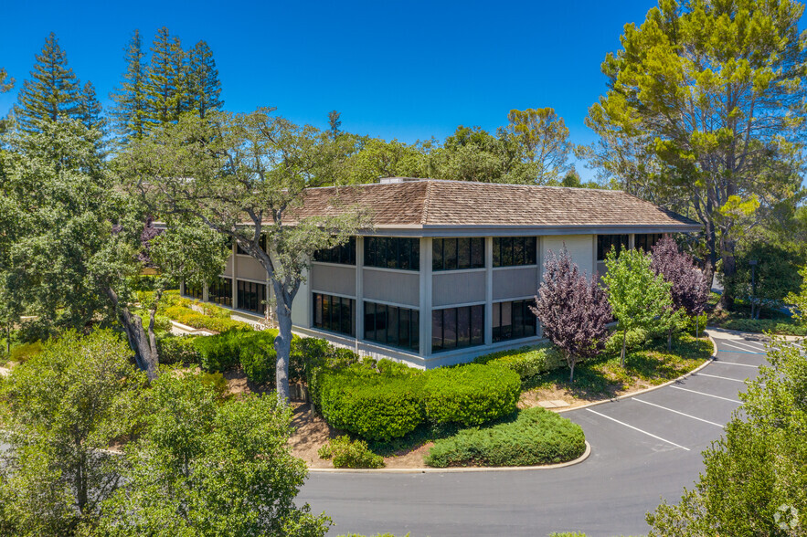 2770 Sand Hill Rd, Menlo Park, CA for rent - Building Photo - Image 2 of 5