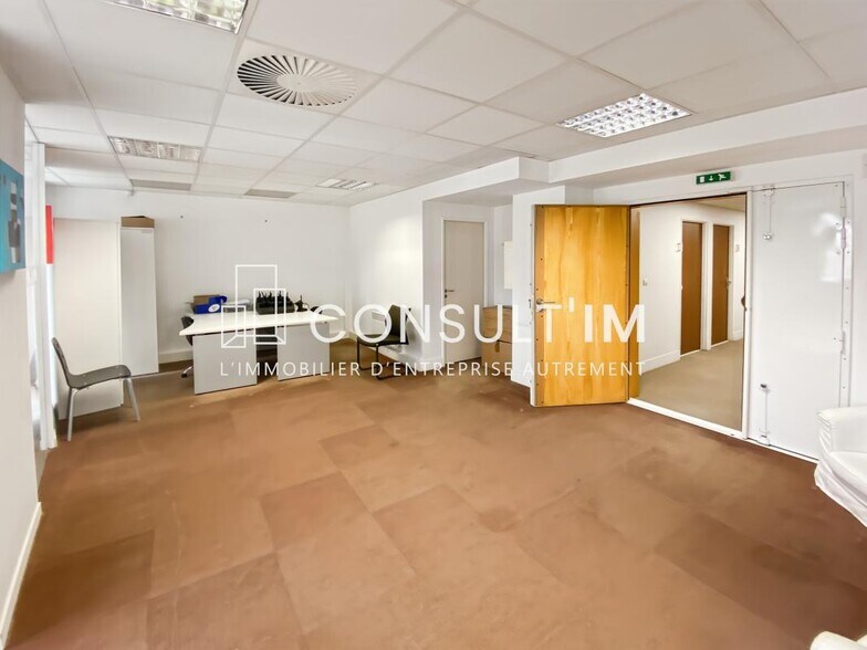 Allée De La Gare, Saint-Maur-des-Fossés to rent - Building Photo - Image 3 of 4