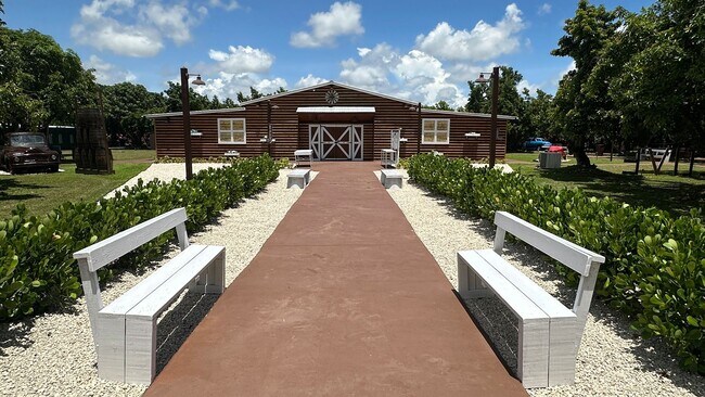 More details for 13980 232nd St, Miami, FL - Specialist for Sale