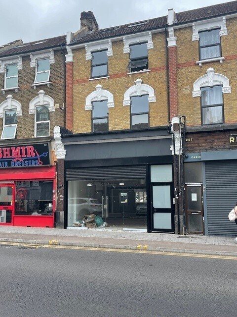 255 Hoe St, London for sale Primary Photo- Image 1 of 1