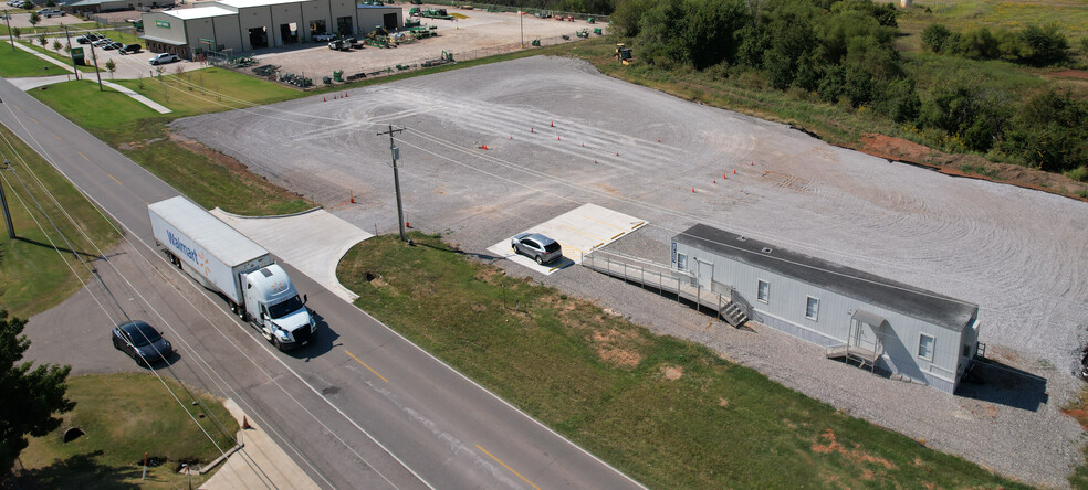 701 N Sara Rd, Yukon, OK for sale - Primary Photo - Image 1 of 6