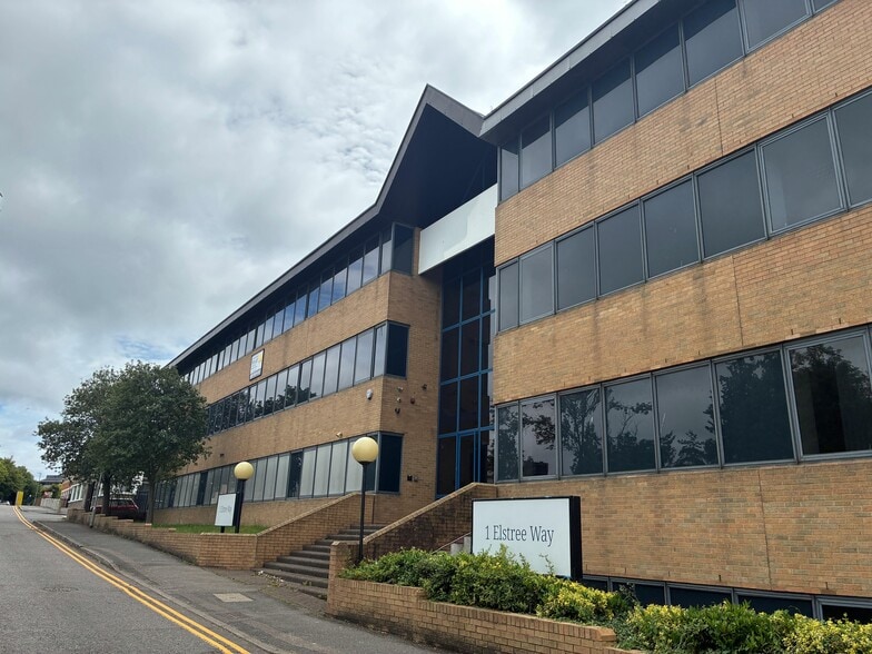 1 Elstree Way, Borehamwood to rent - Building Photo - Image 2 of 10