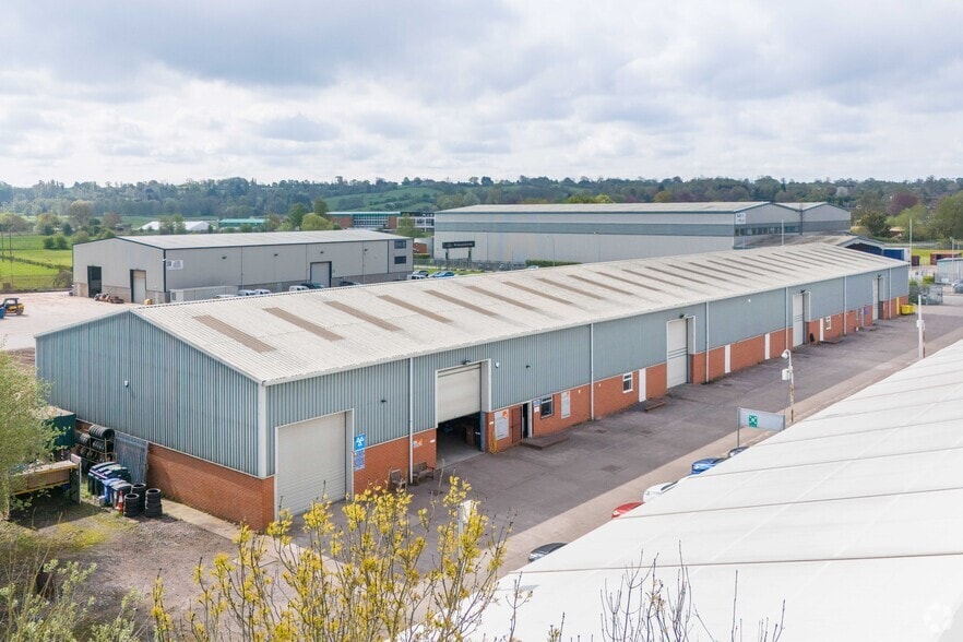 Harvey Ct, Uttoxeter to rent - Building Photo - Image 2 of 2