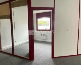 Office in Lyon to rent Interior Photo- Image 2 of 7