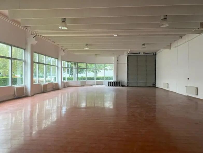 191 rue du 1er Mai, Nanterre to rent - Interior Photo - Image 2 of 8