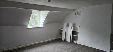 10-10B Mill St, Cannock to rent Interior Photo- Image 2 of 3