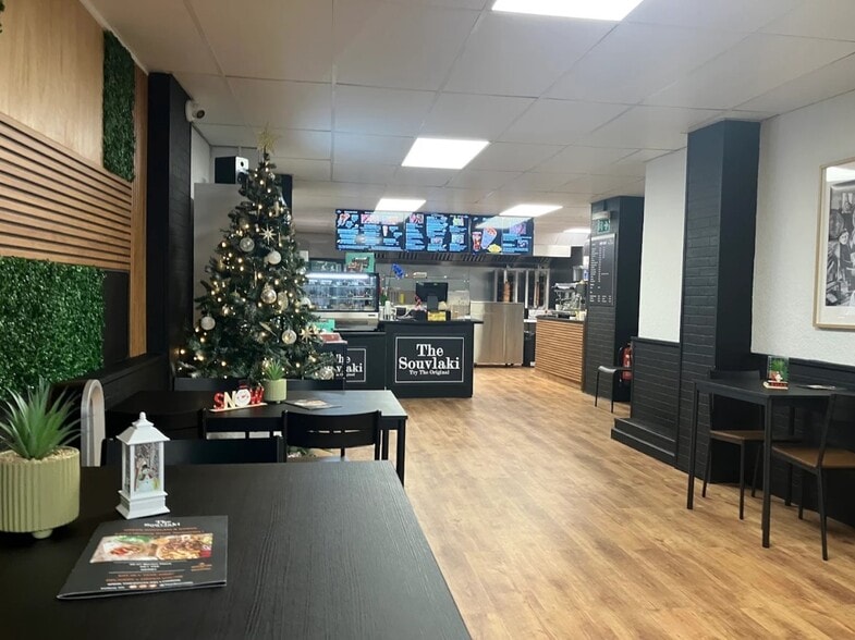 35 36 & 37 Market Place portfolio of 2 properties for sale on LoopNet.co.uk - Building Photo - Image 3 of 13