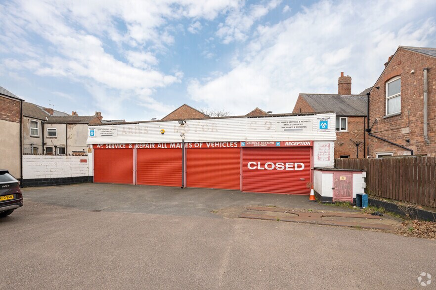 3537 Loughborough Rd, Nottingham NG2 7LJ UK