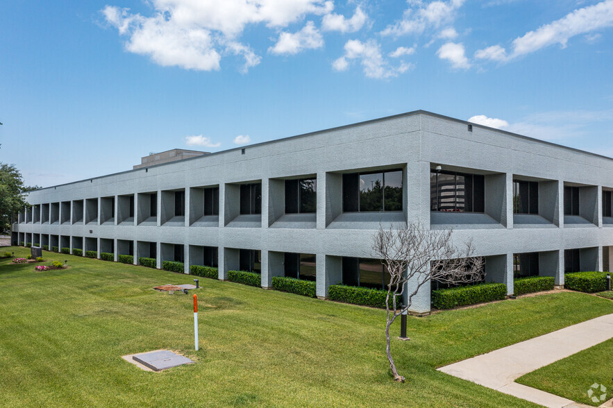 1333 Corporate Dr, Irving, TX for rent - Building Photo - Image 2 of 15