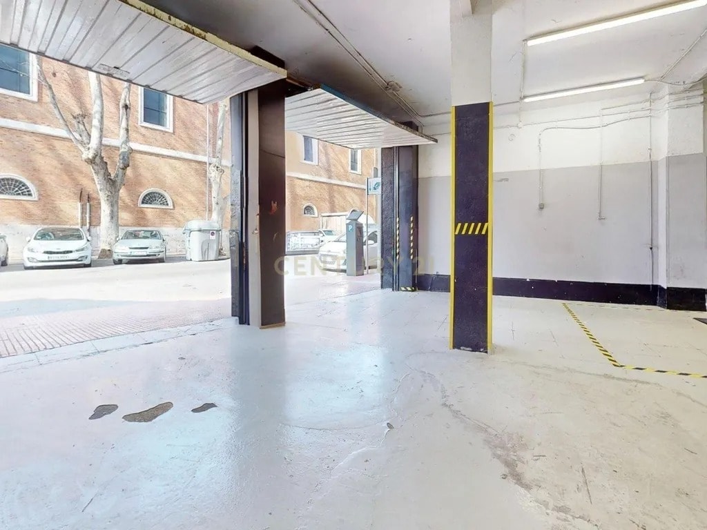 Build-to-Rent in Alcalá de Henares, Madrid for sale Primary Photo- Image 1 of 3