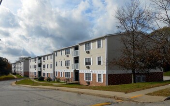 15-30 Mopsic Ct, Norwich, CT for sale Building Photo- Image 1 of 1