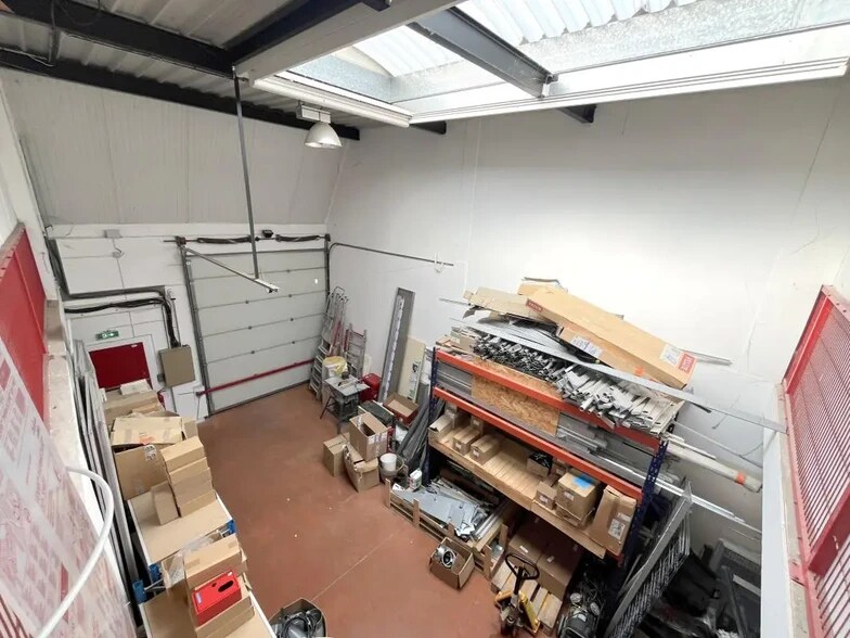 Rue Des Cayennes, Conflans-Sainte-Honorine for sale - Interior Photo - Image 3 of 8