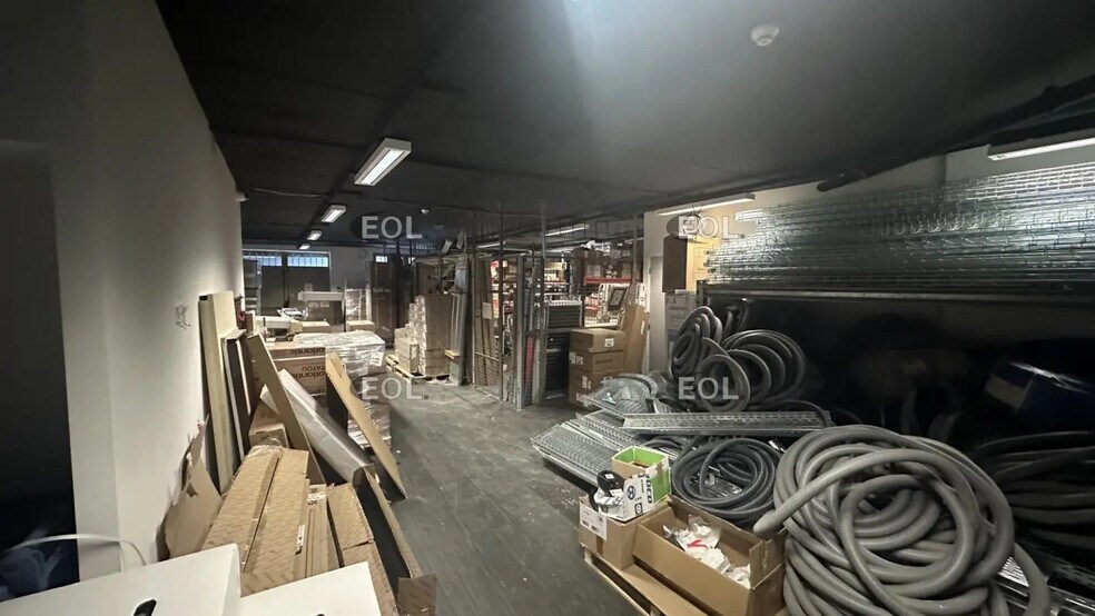Light Industrial in Torcy for sale - Interior Photo - Image 3 of 6