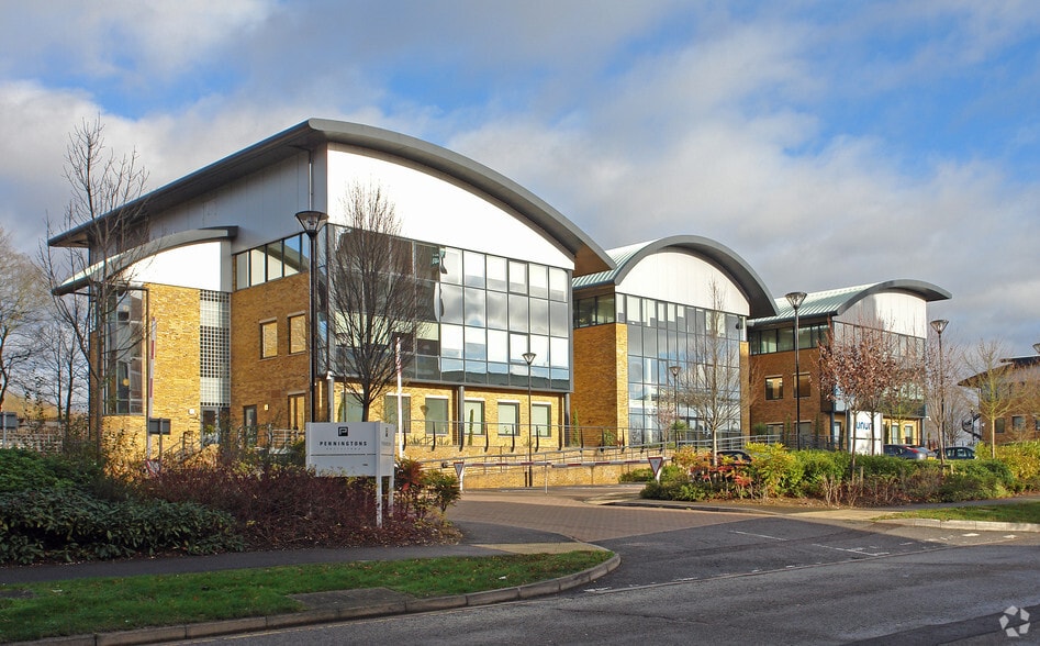 Basing View, Basingstoke for sale - Building Photo - Image 3 of 3