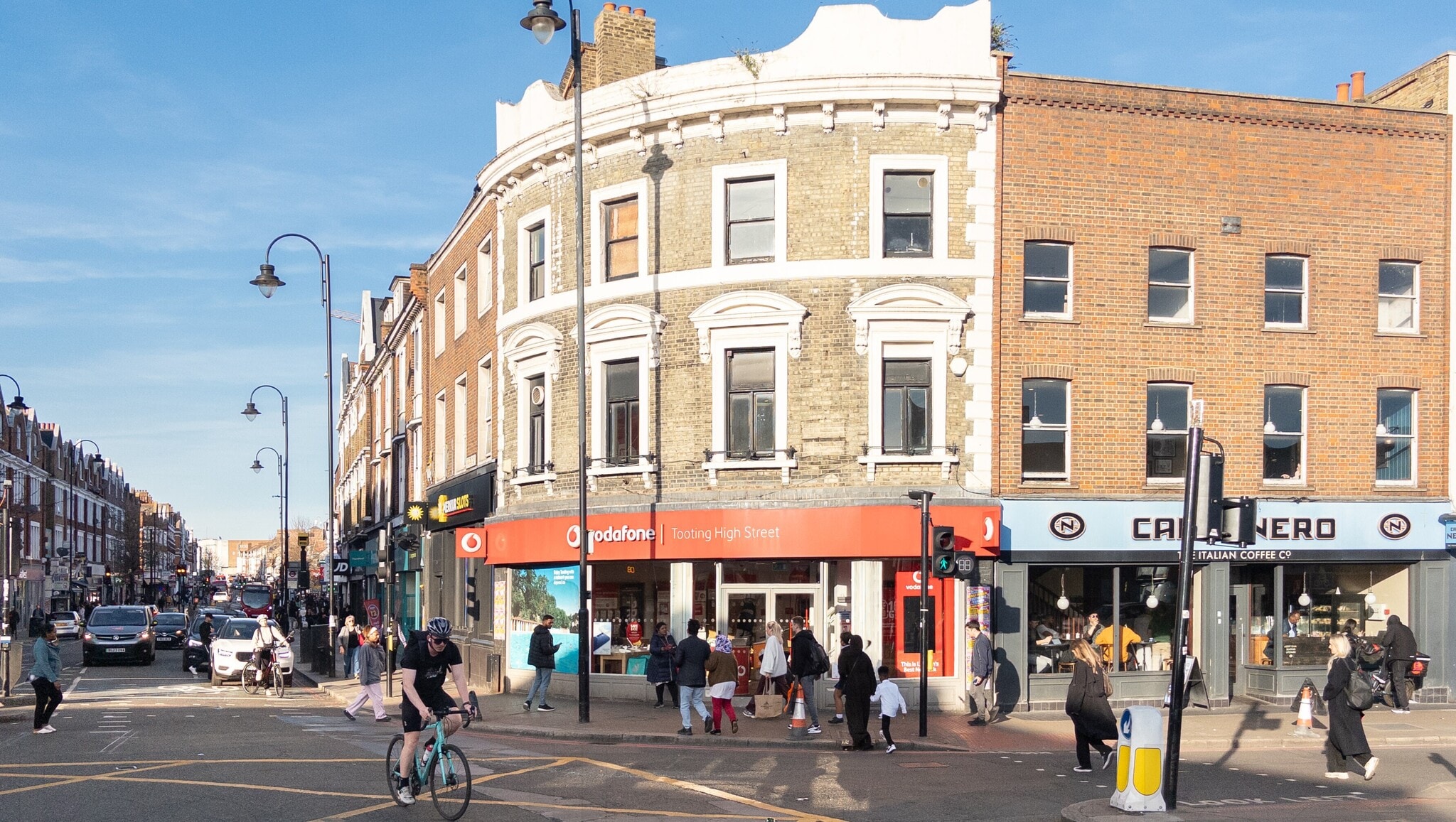 69 Tooting High St, London for sale Primary Photo- Image 1 of 1