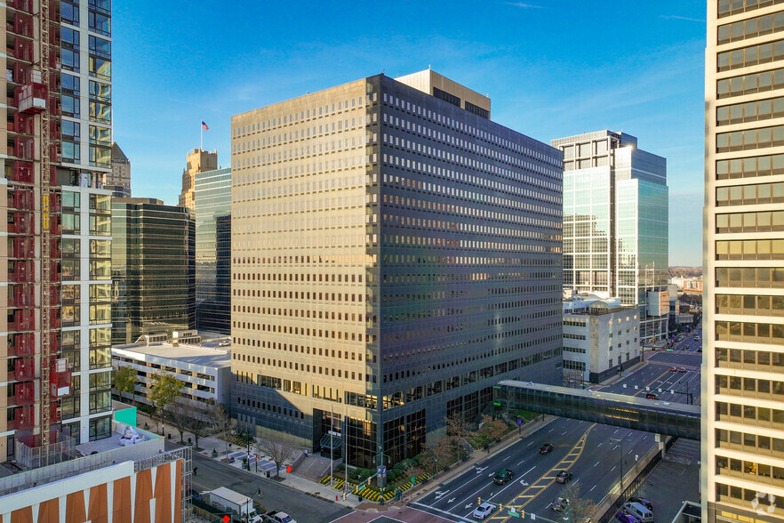 2 Gateway Ctr, Newark, NJ for rent - Building Photo - Image 2 of 6