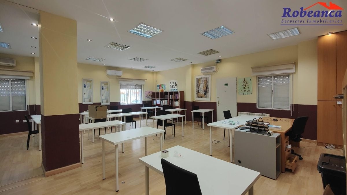 Arévalo, AVI 05200 -  -  - Interior Photo - Image 2 of 5