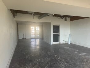 2415 San Diego Ave, San Diego, CA for sale Interior Photo- Image 2 of 4