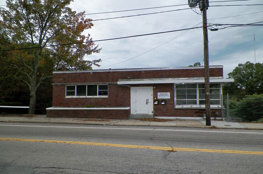 1505 Main St, West Warwick, RI for sale - Building Photo - Image 1 of 1