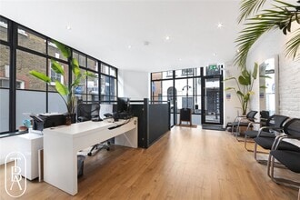 57 Hoxton Sq, London to rent Interior Photo- Image 1 of 7