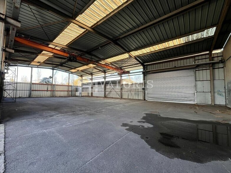 Industrial in Rillieux-la-Pape for sale - Interior Photo - Image 2 of 5