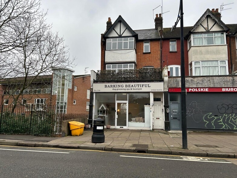 218 High Rd, Woodford Green for sale - Primary Photo - Image 1 of 1