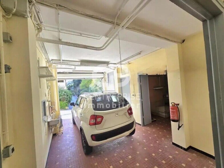 Industrial in Nice for sale - Building Photo - Image 2 of 16