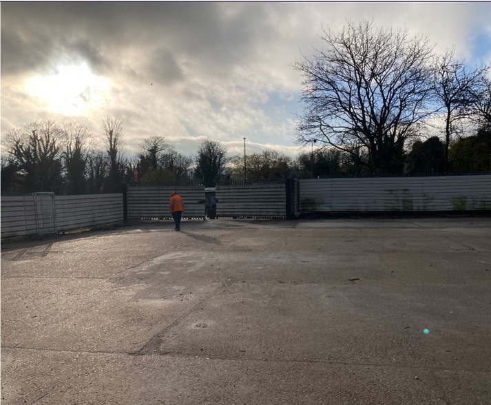 Clay Wheels Ln, Sheffield to rent - Building Photo - Image 2 of 4