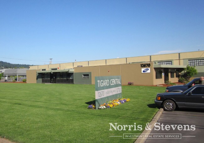 More details for 12700 SW Hall Blvd, Tigard, OR - Industrial to Rent