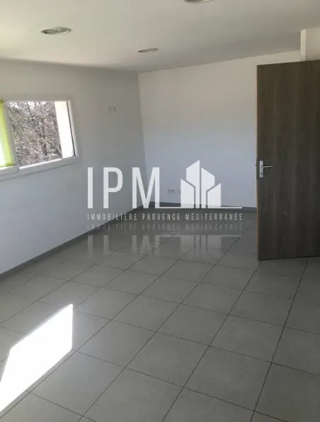 Office in Aix-en-Provence to rent Interior Photo- Image 1 of 3