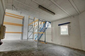 Industrial in Aubagne to rent Interior Photo- Image 2 of 4