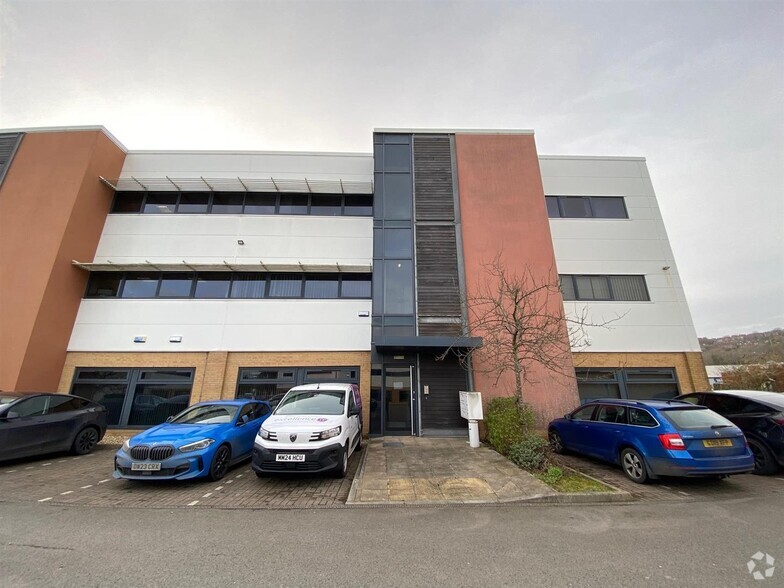 Pontygwindy Road, Caerphilly to rent - Building Photo - Image 1 of 1