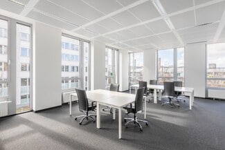 More details for 125 Lakeshore Rd E, Oakville, ON - Co-working to Rent