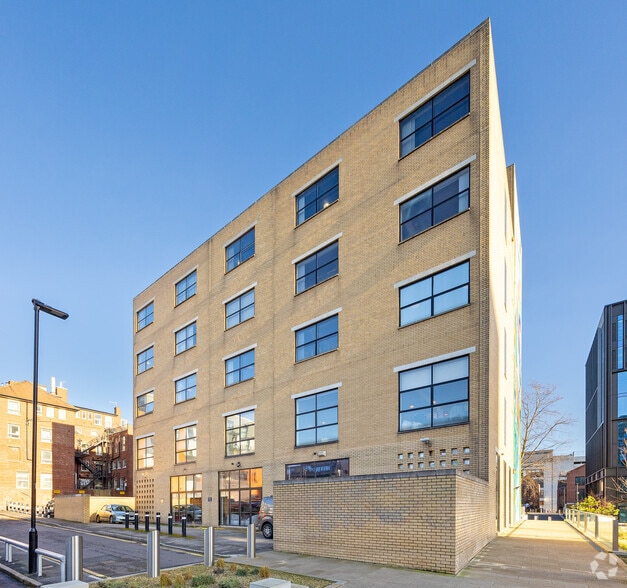 38 Carver St, Sheffield to rent - Building Photo - Image 3 of 9