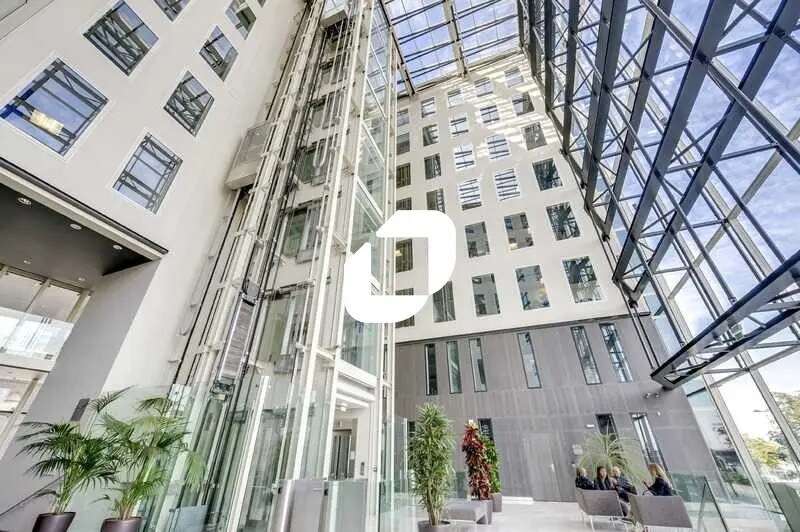 Office in Ivry-sur-Seine to rent Lobby- Image 1 of 7