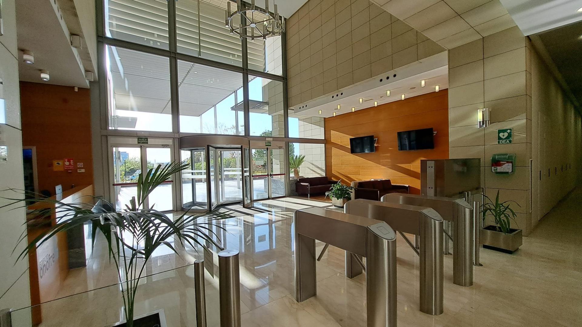 Office in València for sale Building Photo- Image 1 of 20
