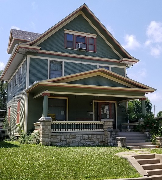 817 SW 6th Ave, Topeka, KS for sale - Building Photo - Image 1 of 1