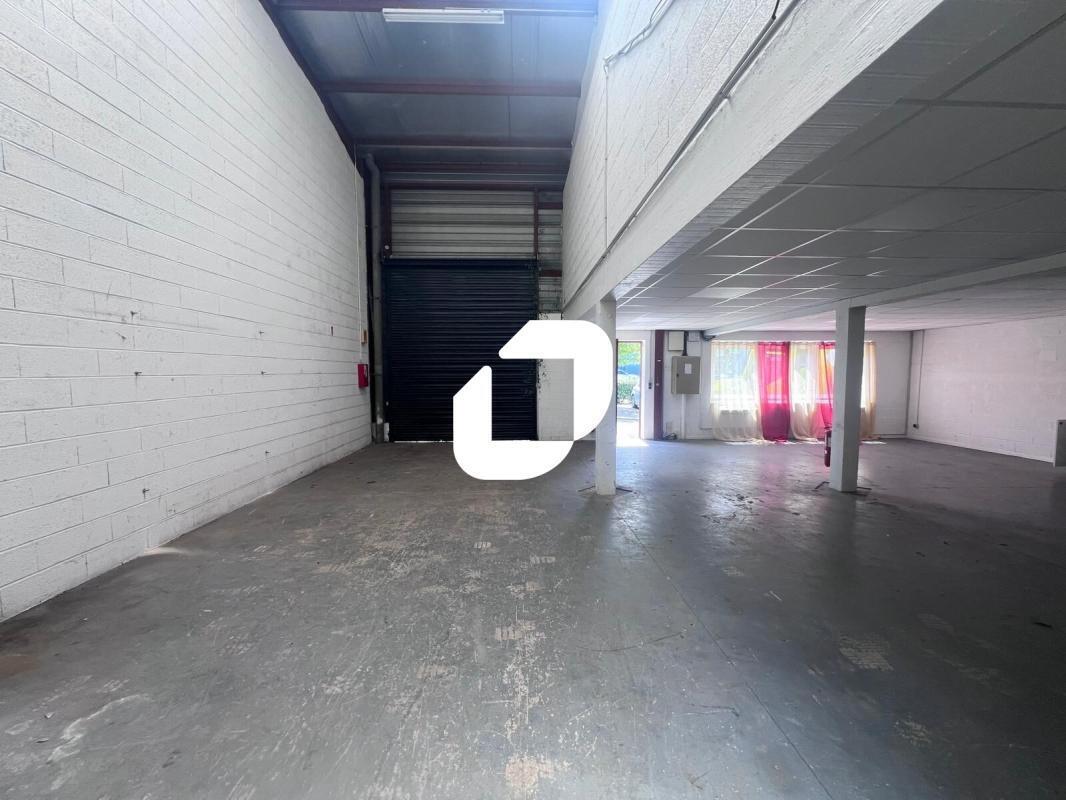 1-2 Rue De La Voie Gallo-Romaine, Quincy-Voisins to rent Interior Photo- Image 1 of 5