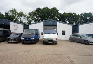 Swanmore Business Park portfolio of 2 properties for sale on LoopNet.co.uk Primary Photo- Image 1 of 16