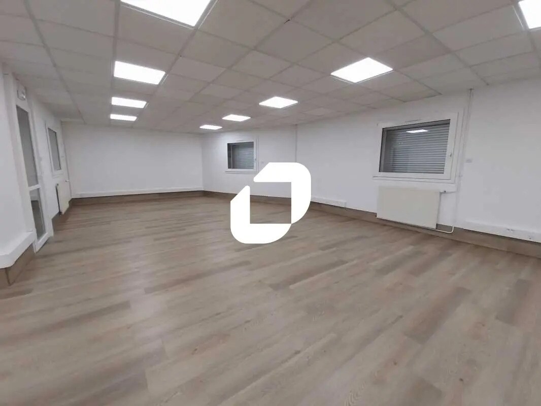 5 Avenue Pavlov, Trappes to rent Interior Photo- Image 1 of 8