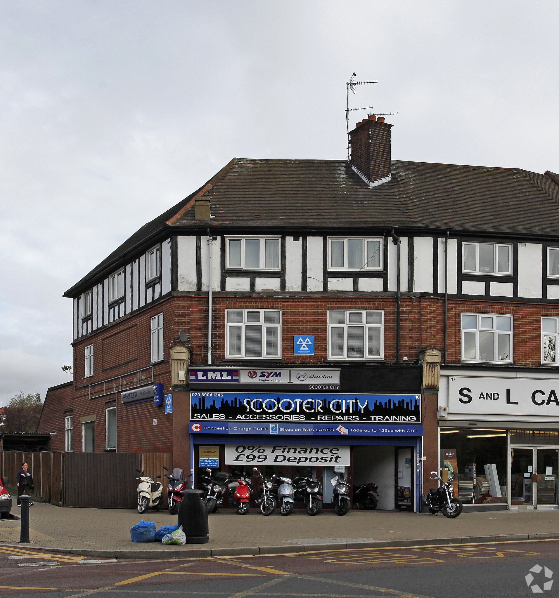 18 Grand Para, Harrow for sale Primary Photo- Image 1 of 1