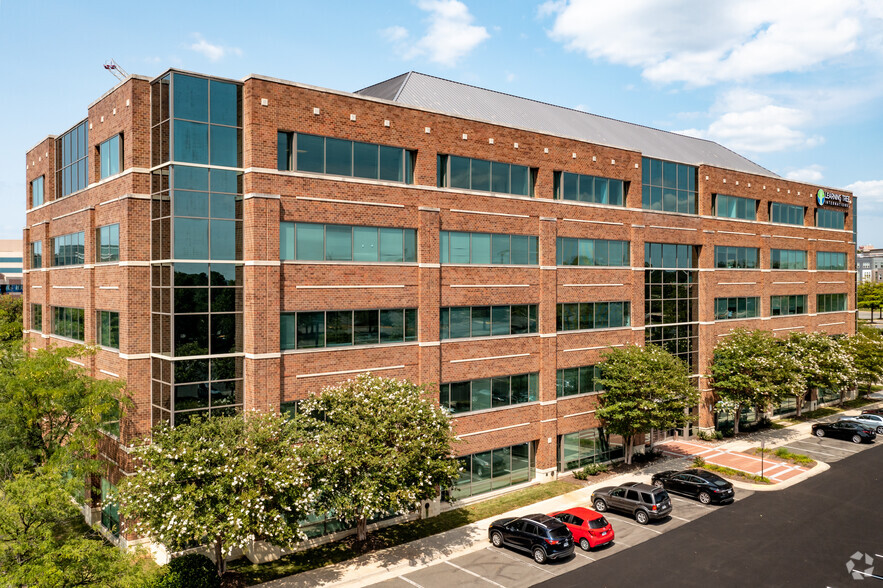 13650 Dulles Technology Dr, Herndon, VA for rent - Building Photo - Image 1 of 6