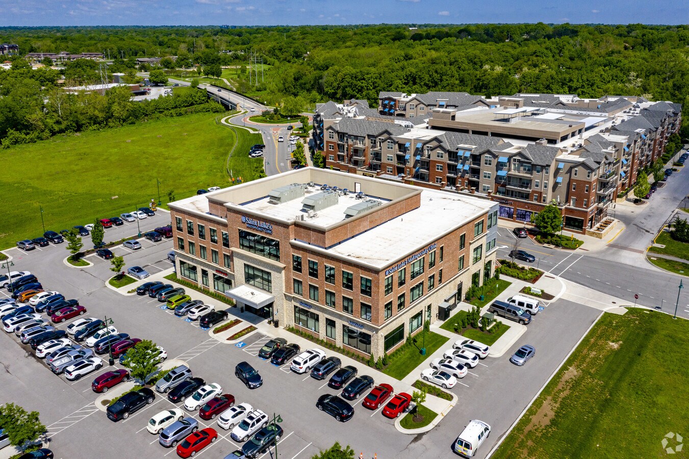 4061 Indian Creek Pky, Overland Park 66207